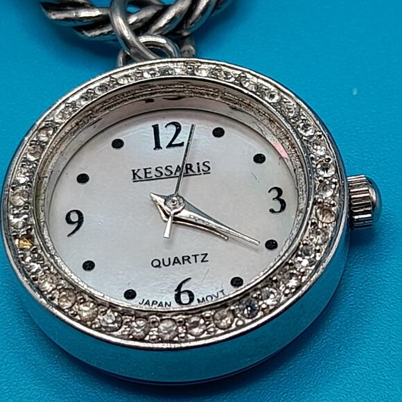 Vintage Charm Bracelet, Eiffel Tower, Globe, Guitar, Watch, 8 1/2" - Picture 4 of 10